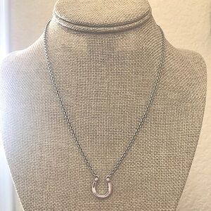 Retired James Avery necklace design: Horseshoe